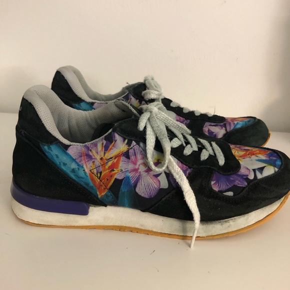 Inkas Calladium Floral Print Sneakers - Picture 6 of 14
